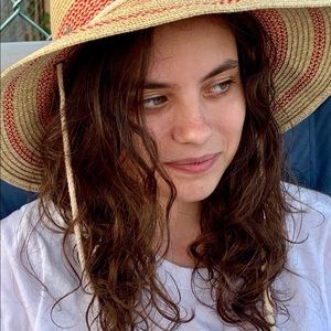 Meet your Posher, Elena